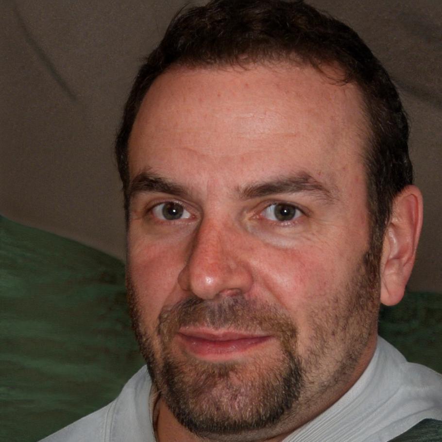Instructor Darian Wolfe